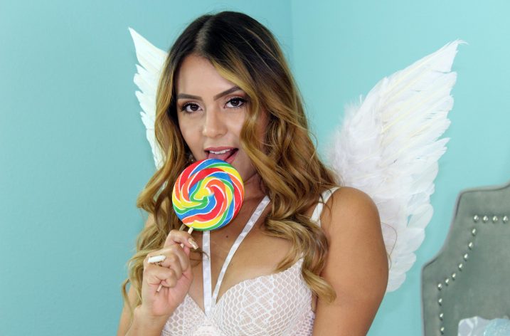How to Make Yourself An Interesting Camgirl Character!